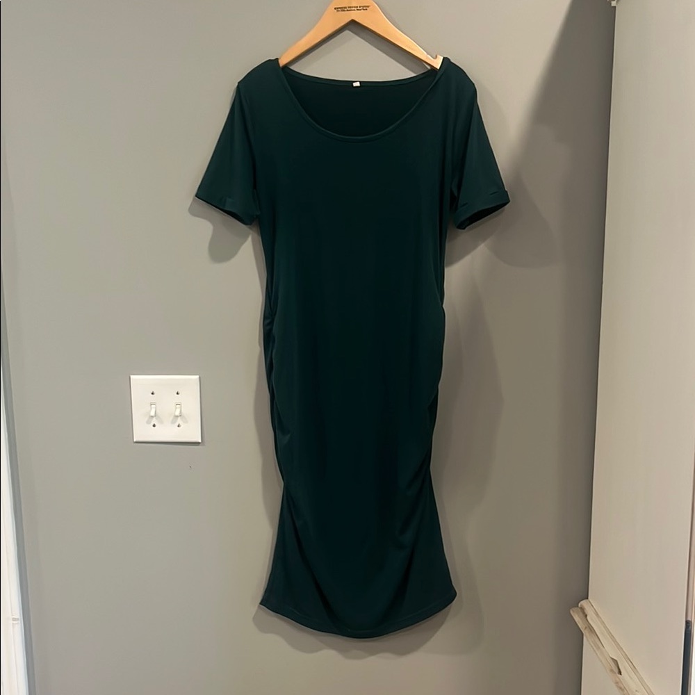 Green Ruched Maternity Midi Sheath Dress with Crew Neck